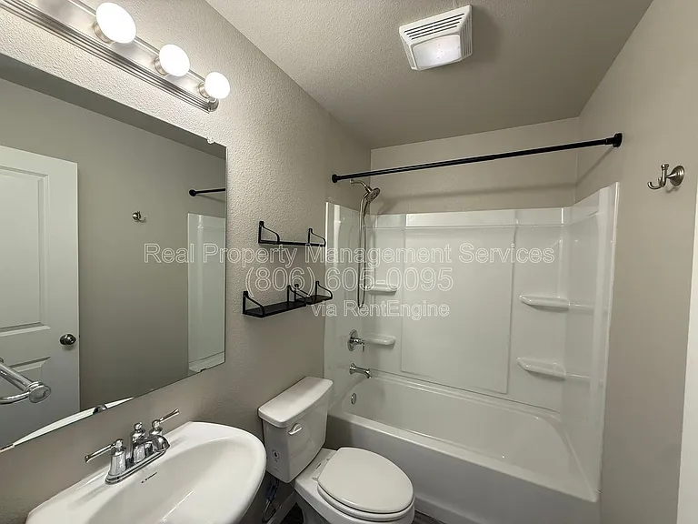 7541 33rd St — Photo 10