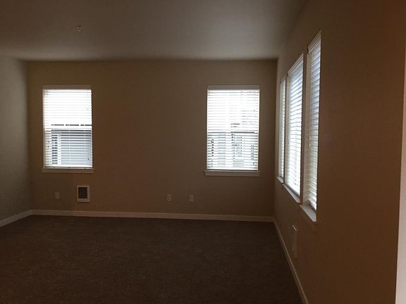 2nd image of 1643 Burnside Pl Unit B