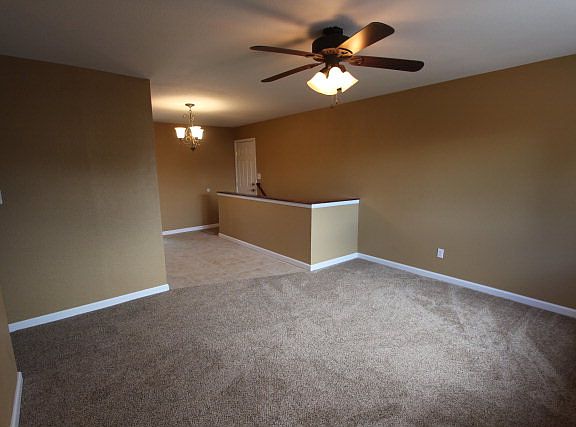 2nd image of 3832 Farabaugh Ln