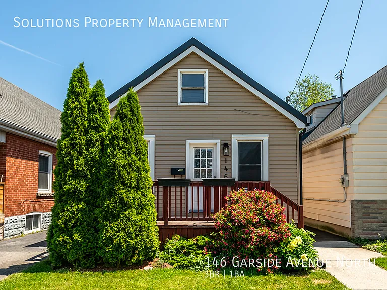 146 Garside Ave N — Photo 2