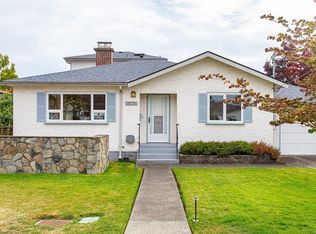 1679 Freeman Ave, Saanich, BC V8P 1P5