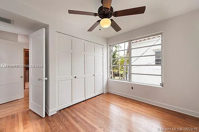 320 W 55th St — Photo 7