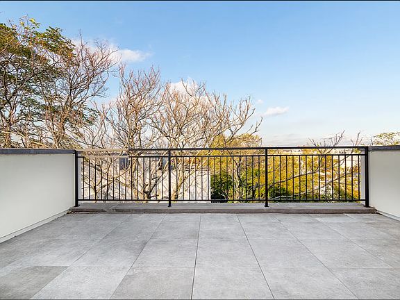 3rd image of 471 Evergreen Ave #4F