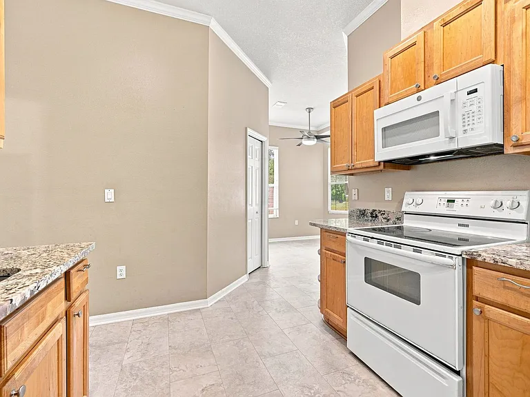 7505 Wimpole Dr — Photo 8