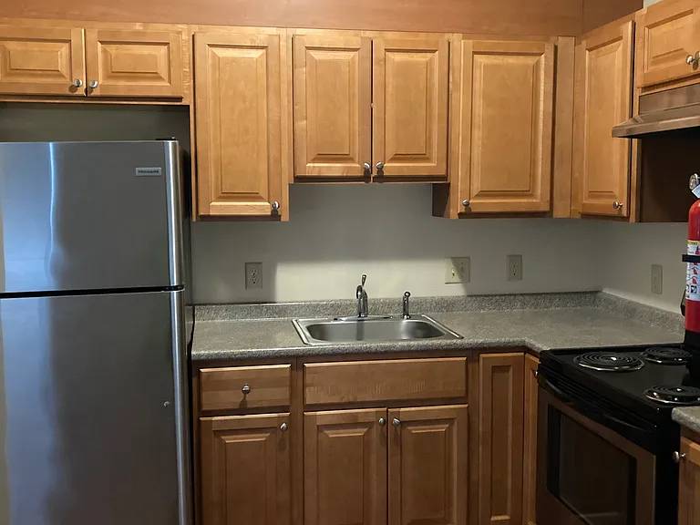 64 W Hollis St #3 — Photo 2
