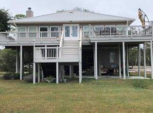 1594 Bayou Dr, Carrabelle, FL 32322