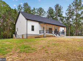 972 Days Bridge Rd, Mineral, VA 23117