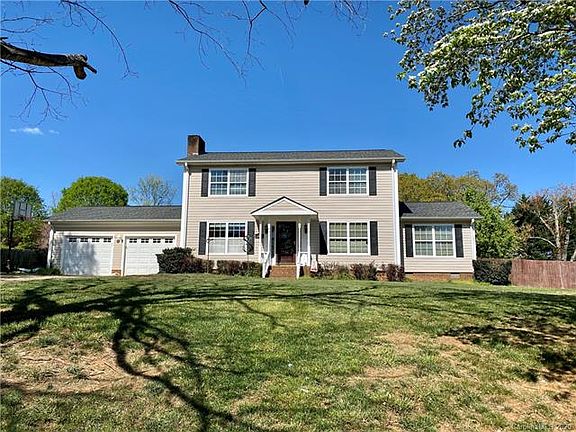 2nd image of 116 Windsong Ct