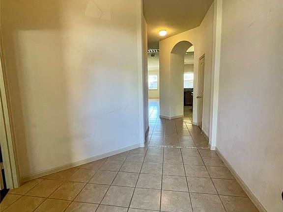 3rd image of 18823 Cove Pointe Dr