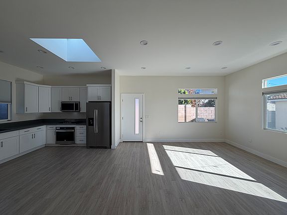 2nd image of 10537 Morning Glory Cir