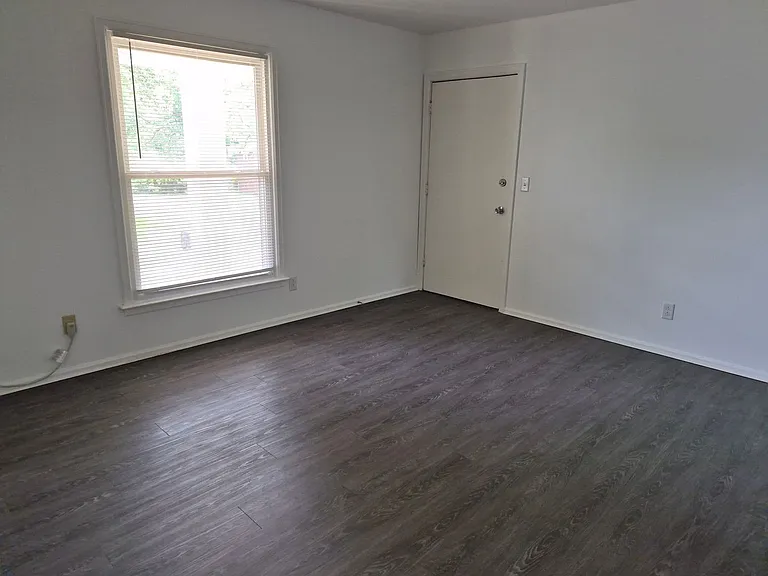 3514 Valleston Pkwy — Photo 2