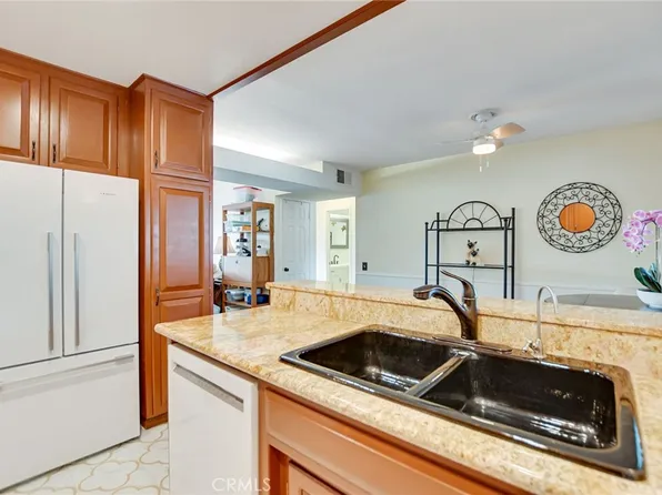 659 S Indian Hill Blvd APT C, Claremont, CA 91711