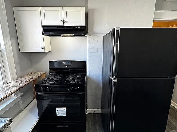 4th image of 925 S 19th St #2A
