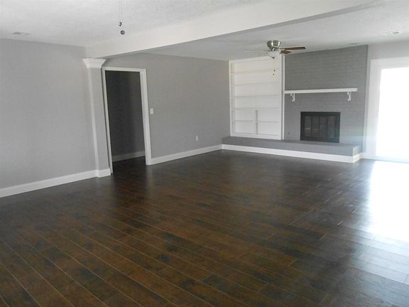 4th image of 2918 NW Templeton Ter