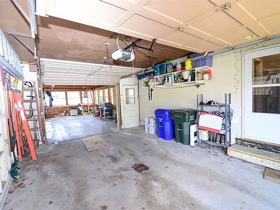 Super deep tandem garage