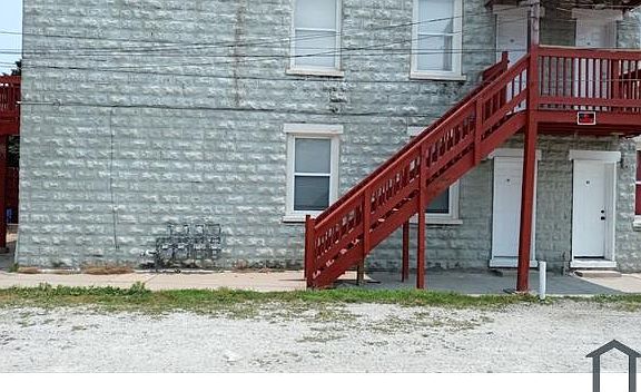 4th image of 353 E Kensington Ave #2R