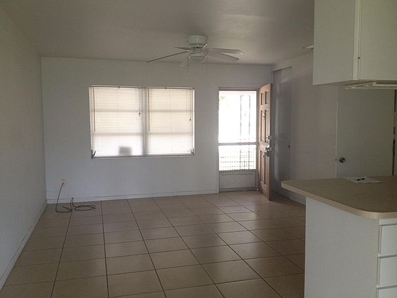 3rd image of 706 N Fiske Blvd