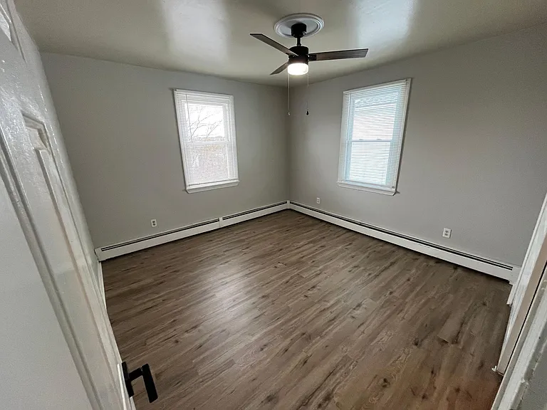 541 Admiral St #3 — Photo 15