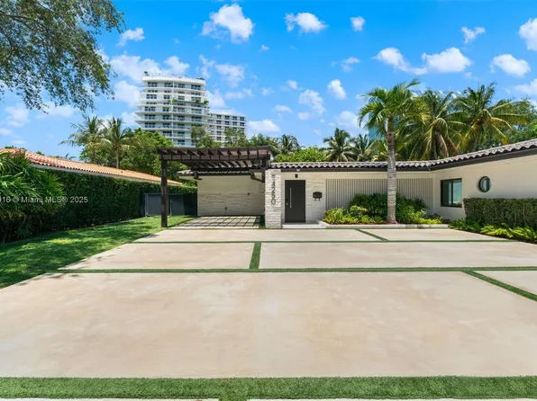 4250 Bay Point Rd, Miami, FL 33137