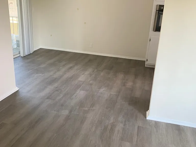 5000 Coldwater Canyon Ave #4 — Photo 3