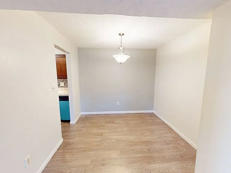5285 Portland St #104 — Photo 7