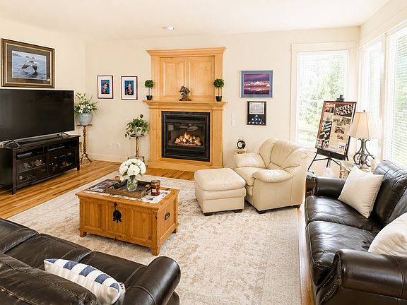 5th image of 10206 NE 178th Cir