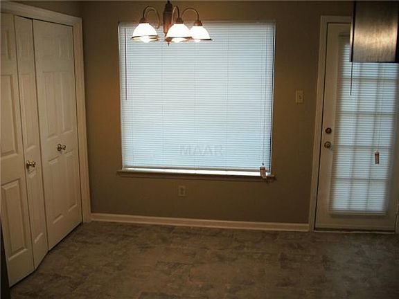 5th image of 2807 Maryland Cir E