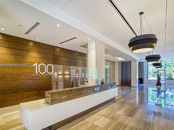 2nd image of 100 Bayview Dr APT 930