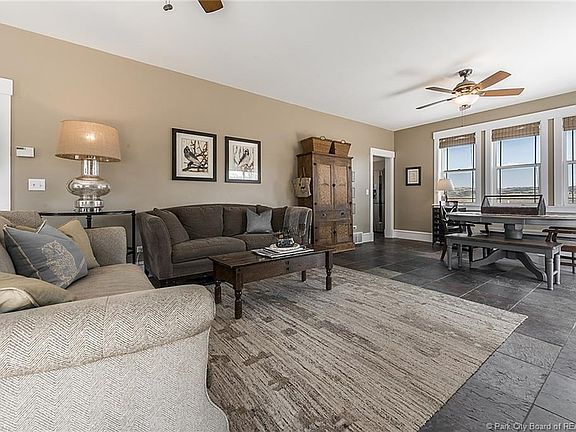 5th image of 835 Silver Sage Dr