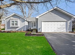 278 Danbury Dr, Naperville, IL 60565