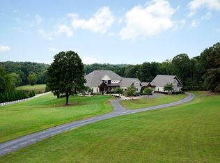 8426 Meadowland Dr, Locust Grove, VA 22508