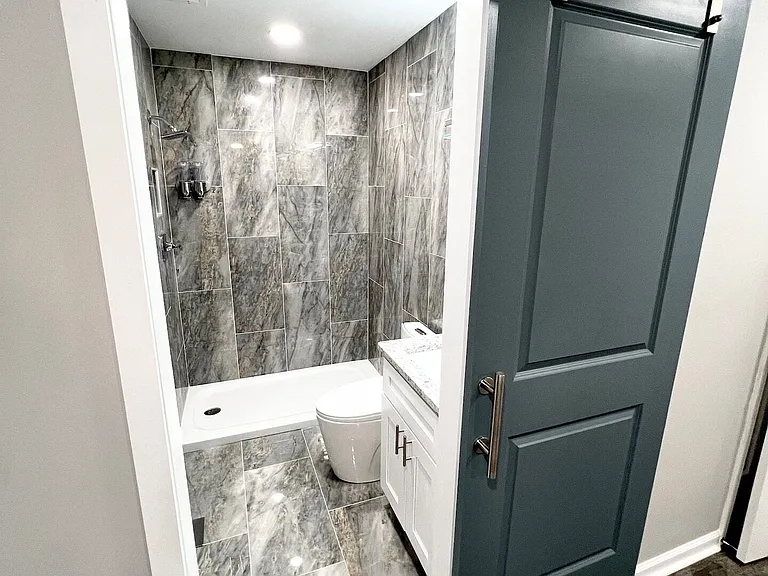 5569 Pine Gate Dr #2 — Photo 6