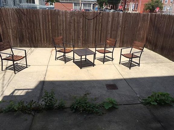 5th image of 1603 Mount Vernon St APT 1R