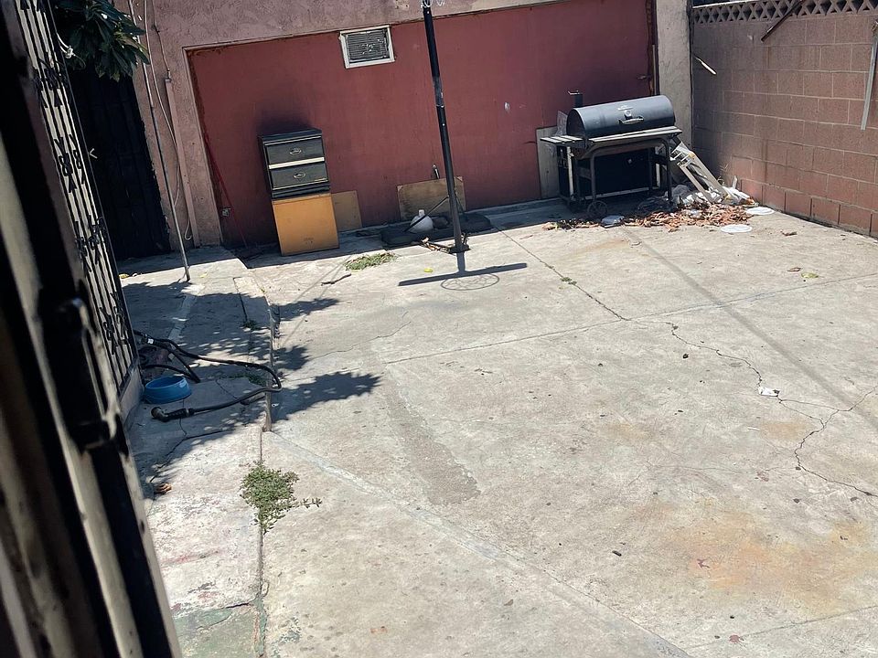 1st image of 854 E Colden Ave