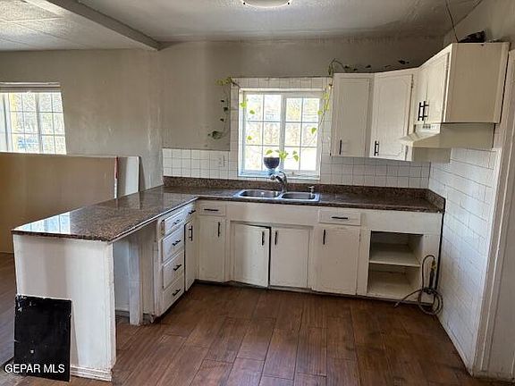 5th image of 9743 Alameda Ave