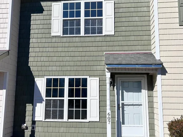 607 Streamwood Drive #607, Jacksonville, NC 28546