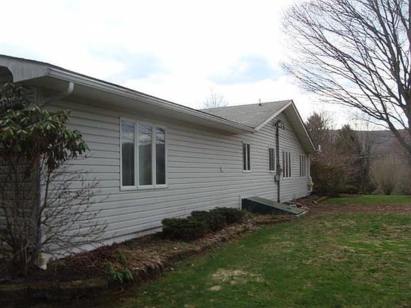 2nd image of 208 Delside Dr