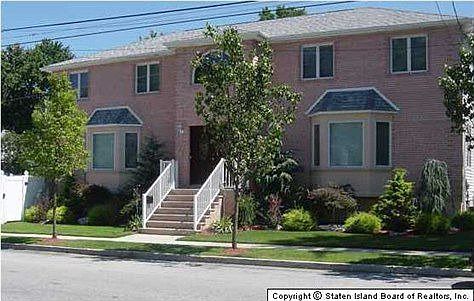 1st image of 324 Craig Ave