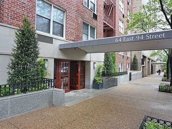 5th image of 64 E 94th St APT 7G