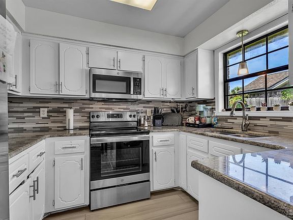 5th image of 7656 Old Hickory Dr