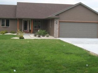 6530 Chellie Dr, Janesville, WI 53548