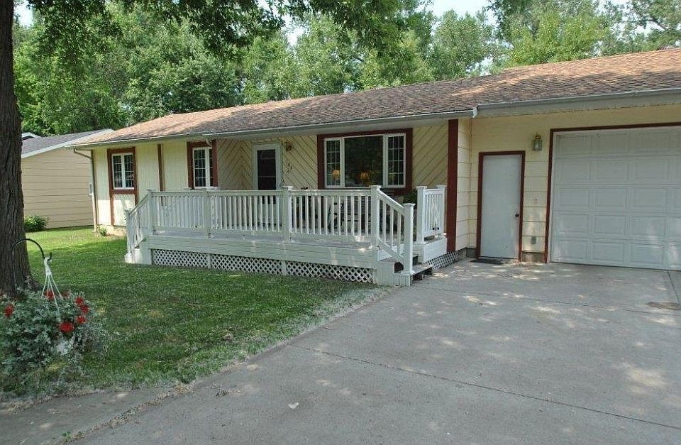 For Sale: 104 Forestview, Yankton, SD 57078