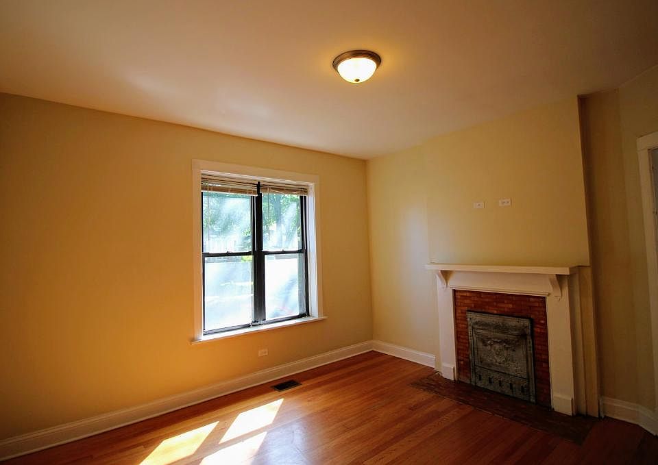 1st image of 2406-2410 W Winnemac Ave