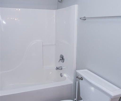 2nd image of 125 Lenore Ave
