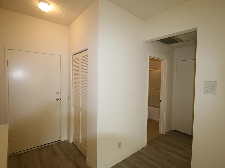 3637 Clarington Ave #112 — Photo 38