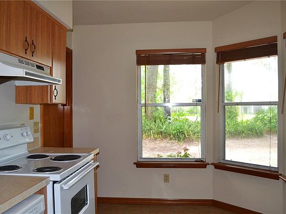 4th image of 1175 1st St