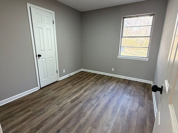 5th image of 709 El Capitan Dr