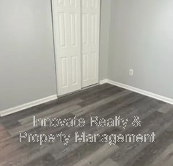 29 E Logan Ave #11 — Photo 8