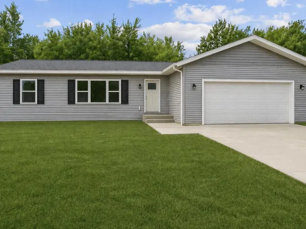 1284 E Bluff ROAD, Whitewater, WI 53190