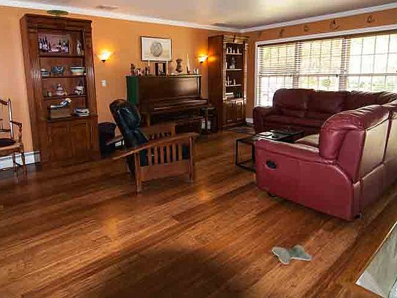 5th image of 3223 Waterbury Dr